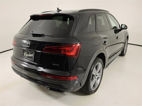 Certified 2025 Audi Q5 2.0T Premium w/ Convenience Plus Package image 5