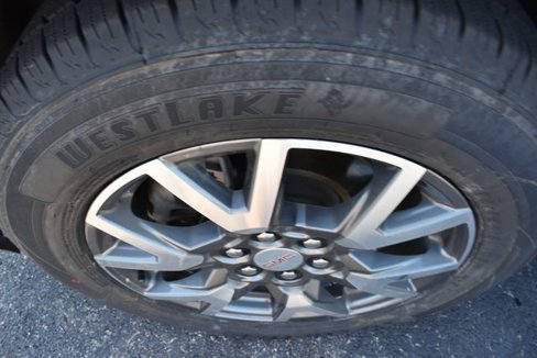 Certified 2023 GMC Acadia SLT image 17
