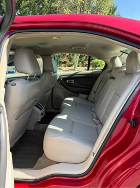 Used 2012 Ford Taurus SEL image 12