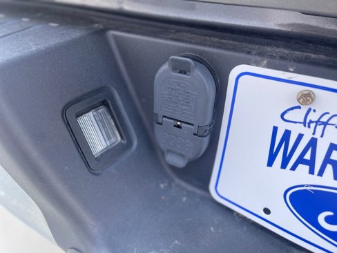 Used 2016 Ford F150 Lariat image 11