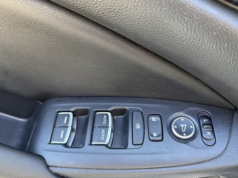 Certified 2020 Honda Accord Hybrid image 17