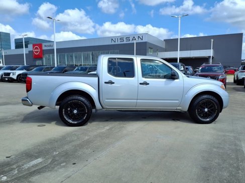 Used 2015 Nissan Frontier SV image 25