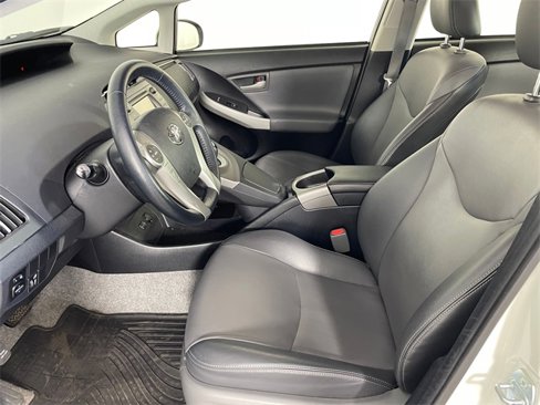 Used 2015 Toyota Prius Four image 3