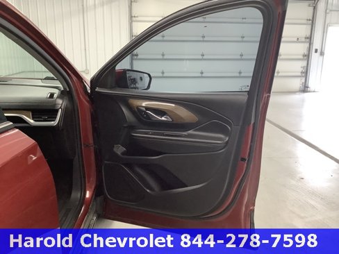 Used 2018 GMC Terrain SLE w/ Driver Convenience Package image 9