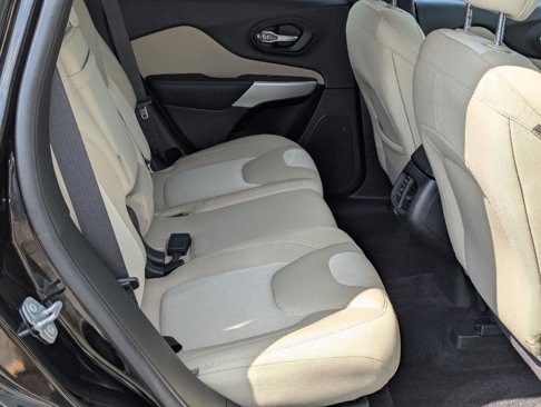 Used 2017 Jeep Cherokee Sport w/ Safety Group image 15