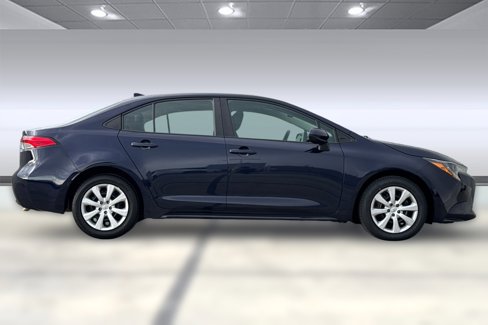 Certified 2022 Toyota Corolla LE image 2