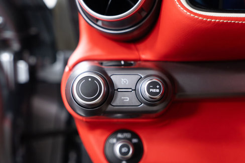 Used 2021 Ferrari 812 GTS image 20