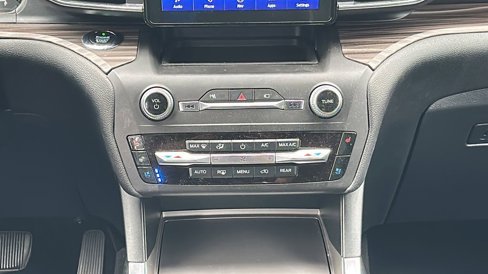 Used 2020 Ford Explorer Limited image 20