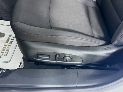 Used 2024 Chevrolet Malibu LT image 18
