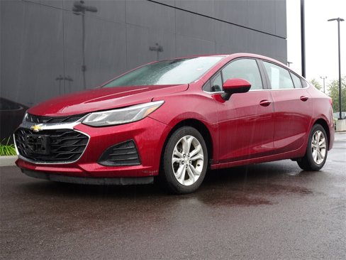 Used 2019 Chevrolet Cruze LT w/ Convenience Package image 2