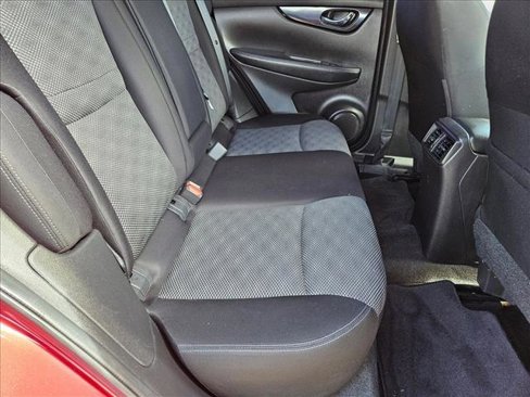 Used 2020 Nissan Rogue Sport SV image 19