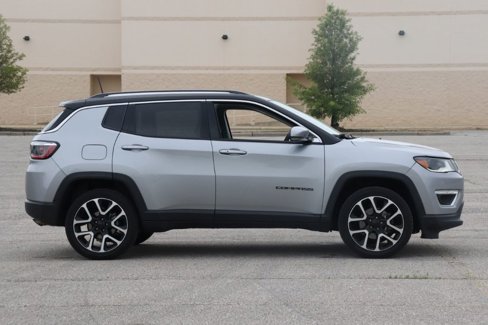 Used 2021 Jeep Compass Limited w/ Elite Exterior Group image 8
