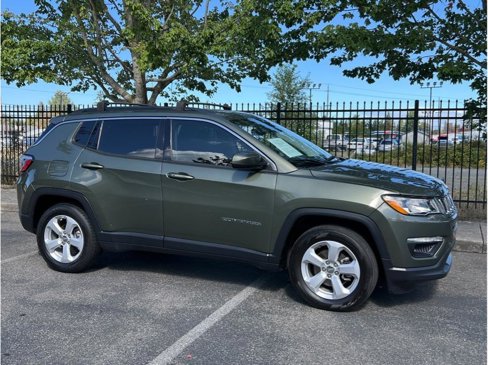 Used 2018 Jeep Compass Latitude w/ Popular Equipment Group image 3