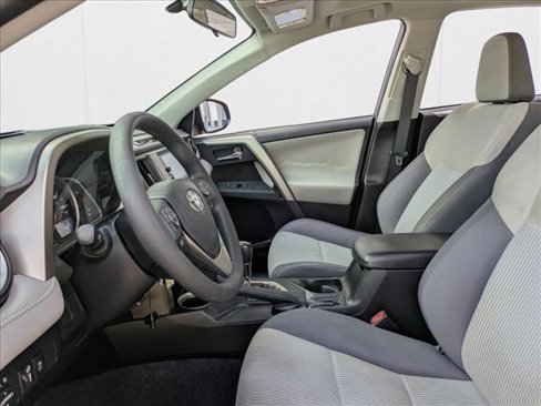 Used 2014 Toyota RAV4 XLE image 16