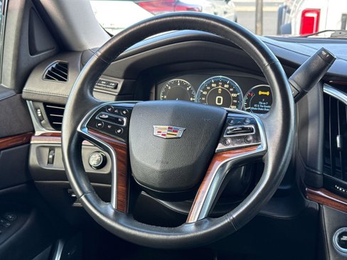 Used 2015 Cadillac Escalade Premium image 22