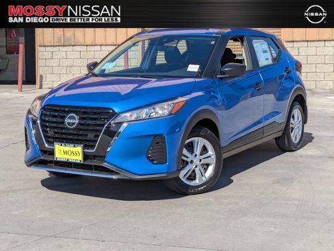 New 2025 Nissan Kicks Play S image 1