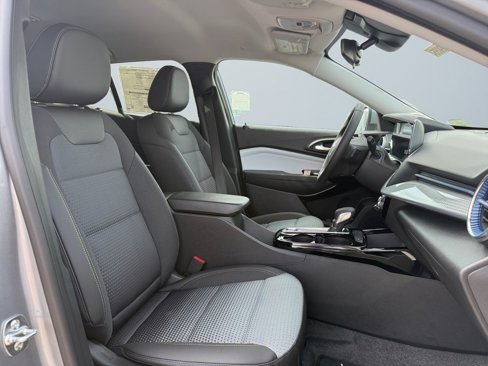 New 2025 Chevrolet Trax LT w/ Driver Confidence Package image 15