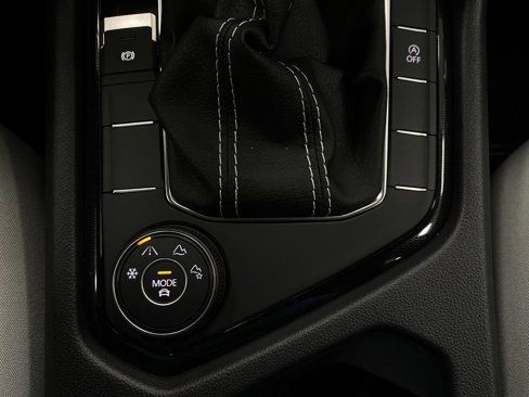 New 2025 Volkswagen Taos S image 25