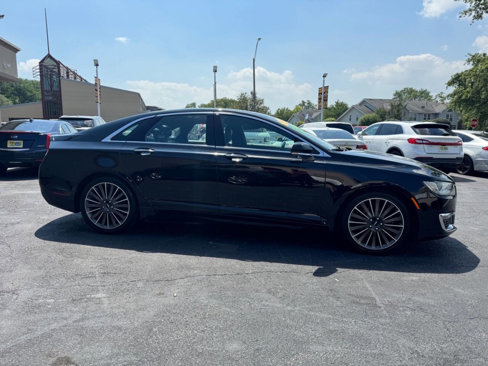 Used 2017 Lincoln MKZ Premiere image 2