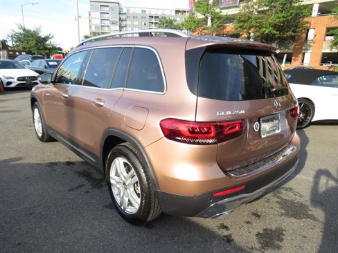 Certified 2022 Mercedes-Benz GLB 250 4MATIC image 2