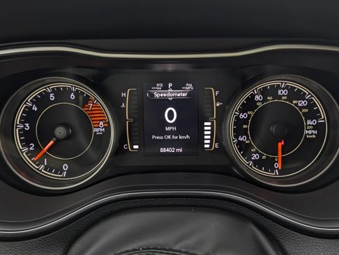 Used 2019 Jeep Cherokee Latitude Plus w/ Cold Weather Group image 2