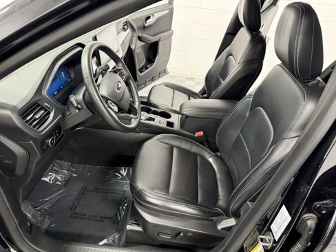 Used 2023 Ford Escape Platinum image 11