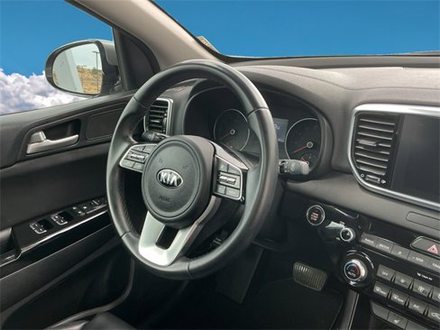 Used 2022 Kia Sportage EX image 16