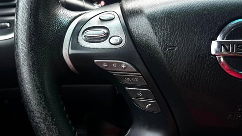 Used 2013 Nissan Pathfinder Platinum w/ Platinum Premium Pkg image 35