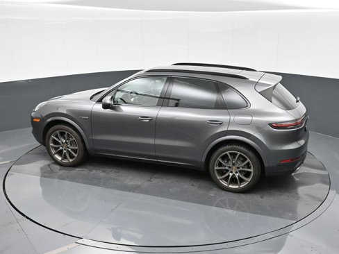 Certified 2020 Porsche Cayenne E-Hybrid w/ Premium Plus Package image 27