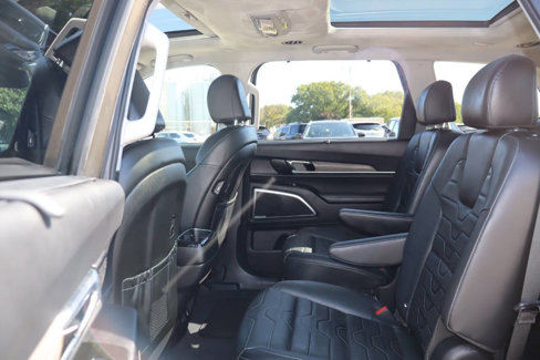 Used 2021 Kia Telluride SX w/ SX Prestige Package image 14