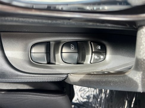 Used 2019 Nissan Rogue SV w/ Premium Package image 21