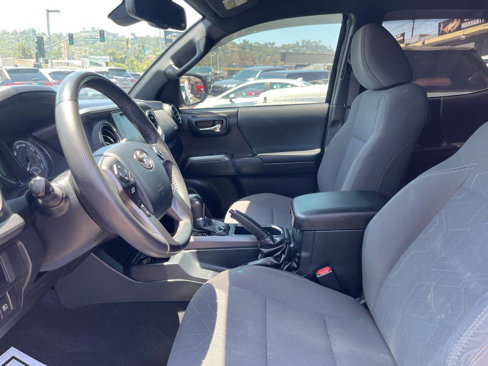 Used 2018 Toyota Tacoma TRD Off-Road image 19