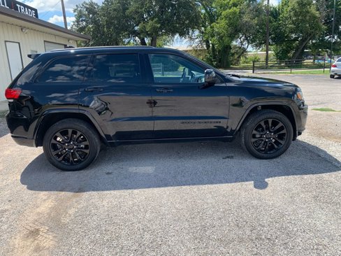 Used 2019 Jeep Grand Cherokee Altitude image 1