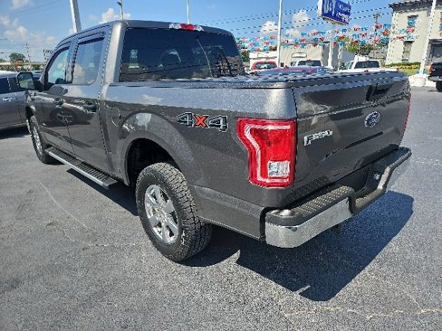 Used 2017 Ford F150 XLT image 5