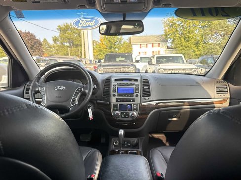 Used 2011 Hyundai Santa Fe Limited image 21