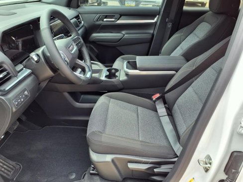 New 2025 GMC Terrain Elevation image 14