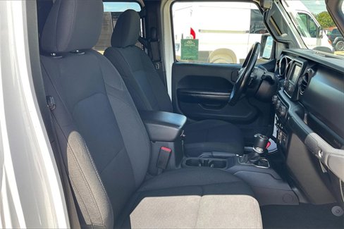 Used 2021 Jeep Gladiator Willys image 7