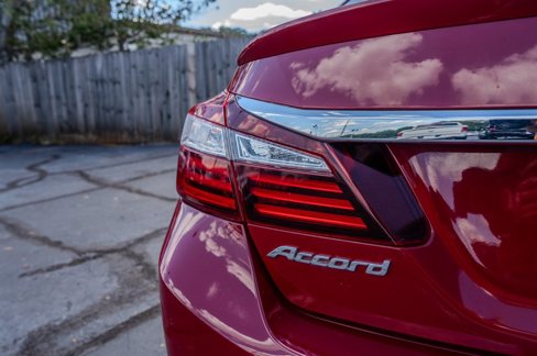 Used 2017 Honda Accord Sport image 10