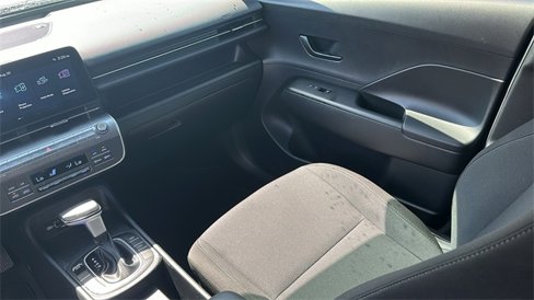 Used 2024 Hyundai Kona SEL image 17