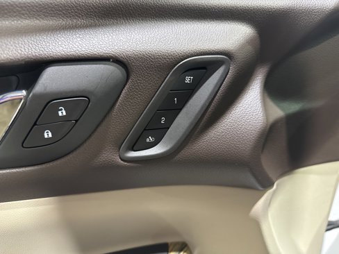 Used 2019 GMC Acadia Denali image 21
