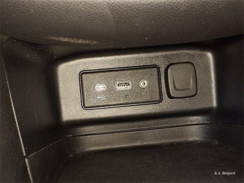Used 2023 Chevrolet Equinox LT image 21