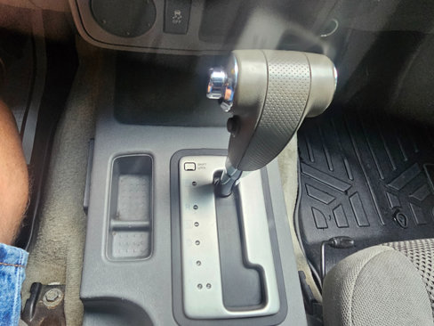Used 2016 Nissan Frontier SV image 37