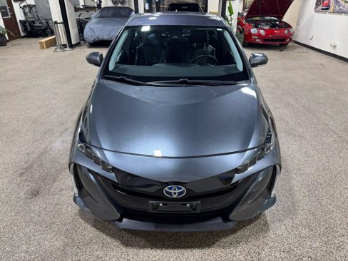 Used 2018 Toyota Prius Prime Premium image 11