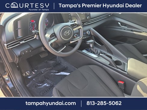 Used 2023 Hyundai Elantra SEL image 17