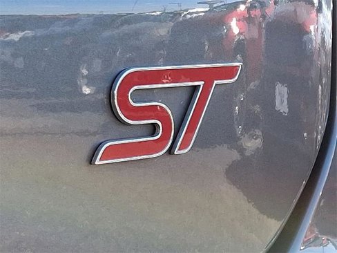 Certified 2021 Ford Edge ST image 19