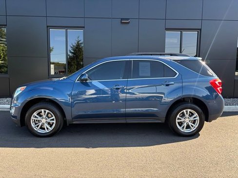 Used 2017 Chevrolet Equinox LT image 3