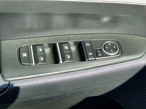 Certified 2023 Kia Forte LXS image 17