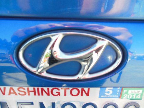 Used 2004 Hyundai Elantra GT image 25