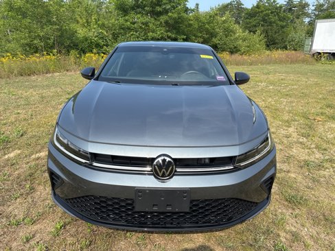Used 2025 Volkswagen Jetta Sport image 2
