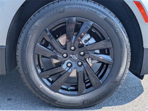 Used 2023 Chevrolet Equinox LS w/ LS Convenience Package image 12
